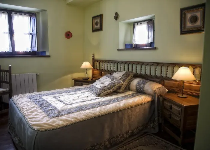 Trisileja En Puente بيت ضيافة Toñanes