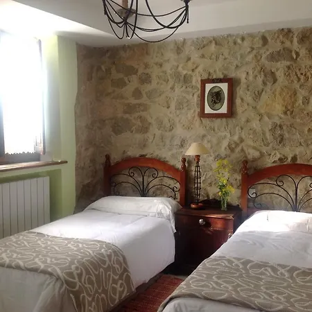 Pensjonat Trisileja En Puente 4*