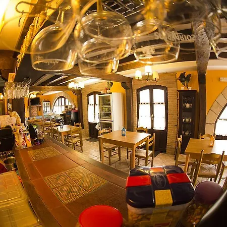 Pensión Trisileja En Puente Toñanes