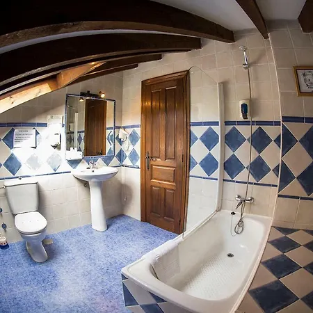 Trisileja En Puente Guest house