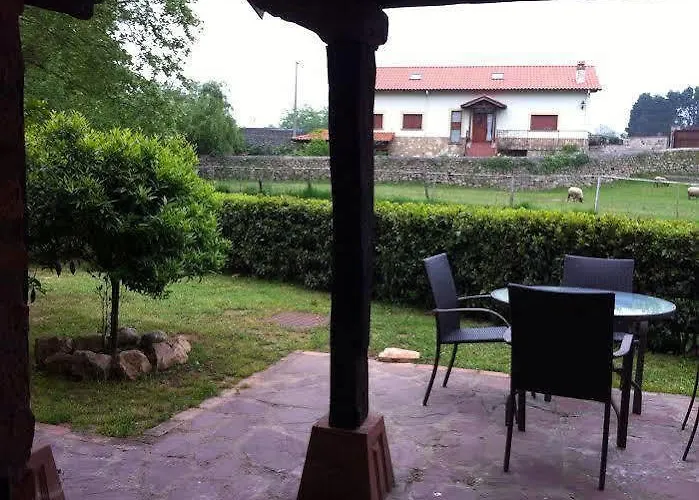 Trisileja En Puente Guest house Tonanes